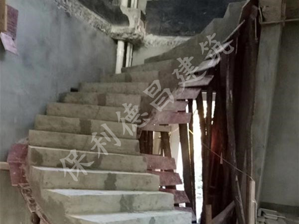  樓梯現澆